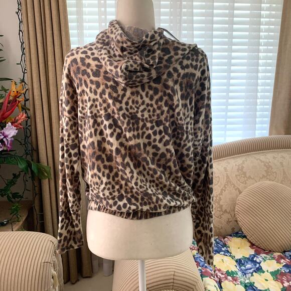 Aqua Soft Brushed Cheetah Print Hoodie Pullover in Orange/Black - Picture 2 of 5